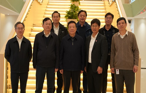湖南省人民政府副省长陈飞一行调研AG8旗舰厅生物