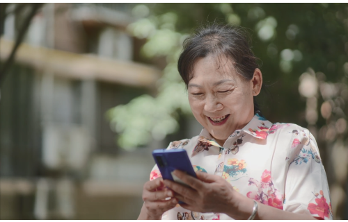 给“亲密挚友 ”的一封信——老客户代表吴阿姨在AG8旗舰厅19周年庆典的讲话